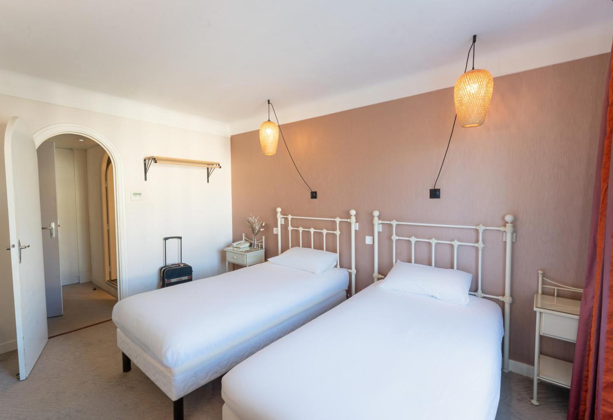 Grand Hotel Niort Centre Kültér fotó