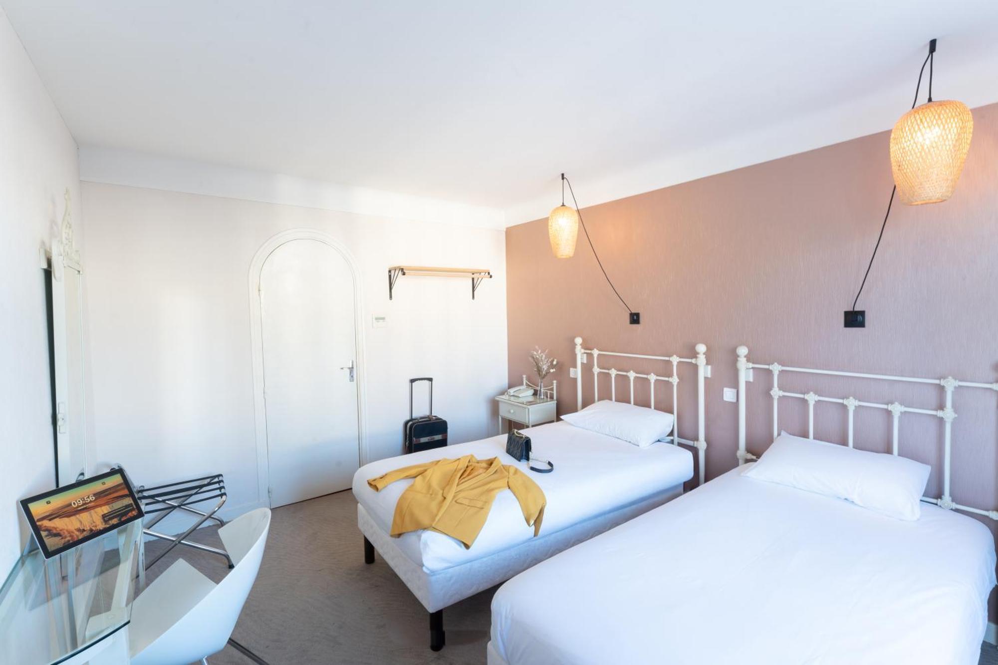 Grand Hotel Niort Centre Kültér fotó