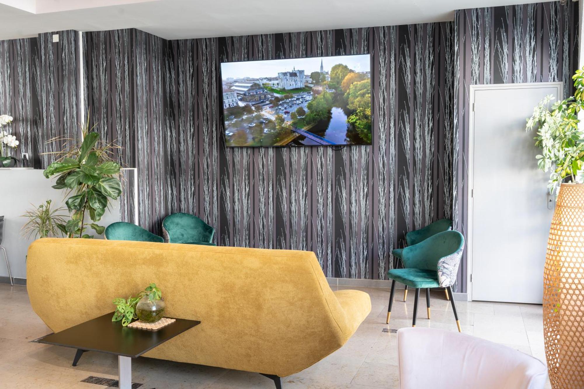Grand Hotel Niort Centre Kültér fotó